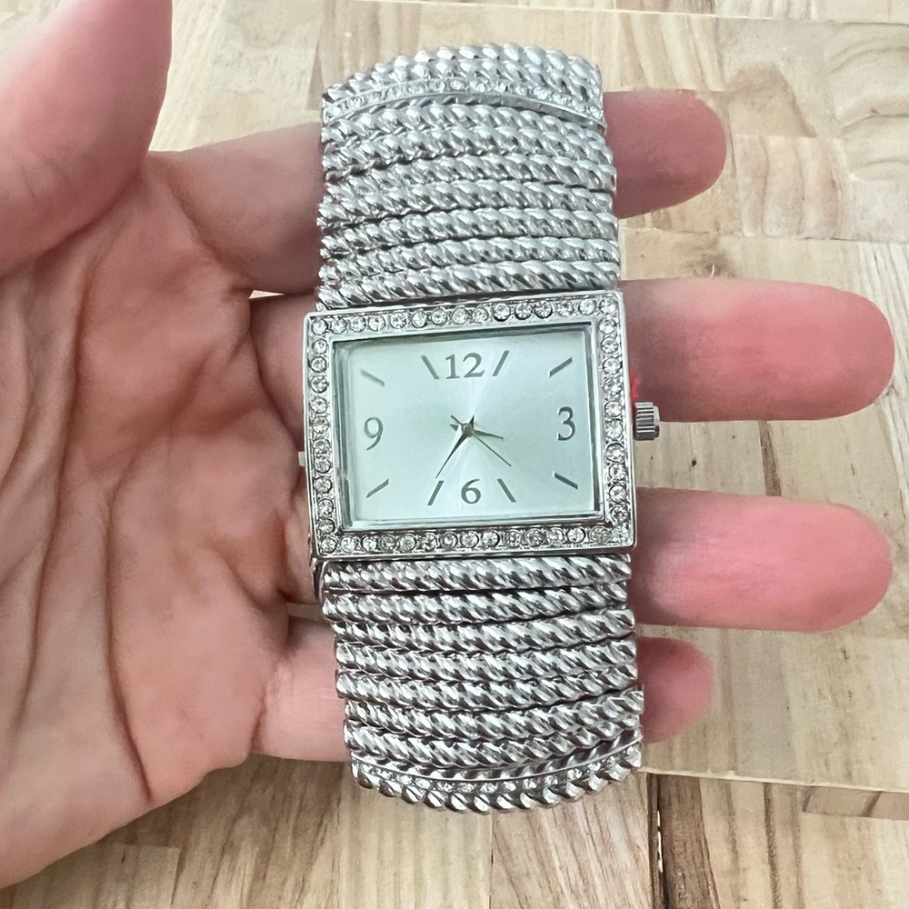 Charter club ladies rectangular silver tone stretch bracelet watch NEW BATTERY